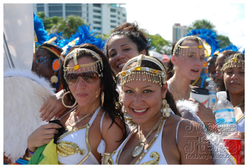 miami_carnival_2008_pt1-010