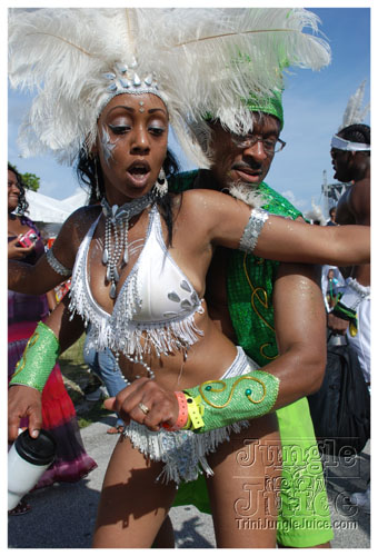 miami_carnival_2008_pt1-058