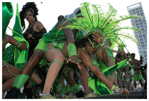 miami_carnival_2008_pt2-063