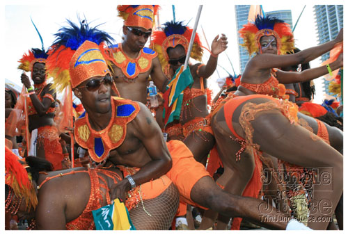 miami_carnival_2008_pt2-075