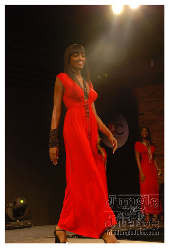 miss_universe_world_tnt2008-043