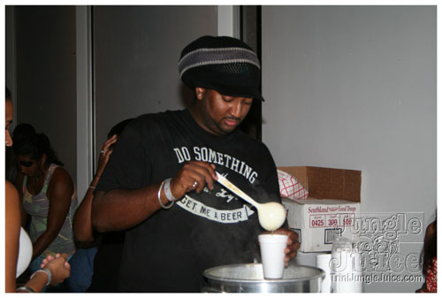 oasis_coolerfete_aug31-012