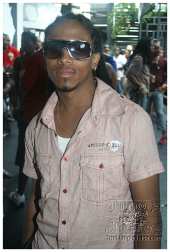 official_red_eye_oct11-082