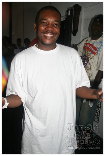 official_red_eye_oct11-087