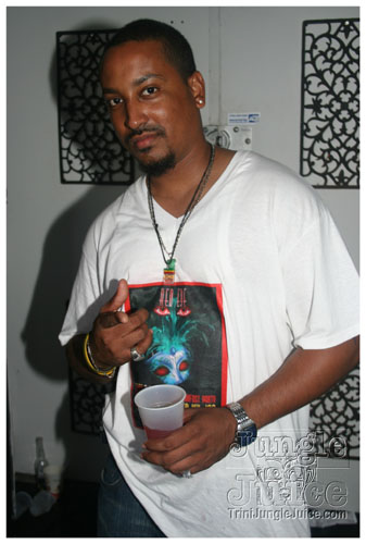 official_red_eye_oct11-093