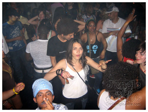 pressure_ amsterdam_jun08-031