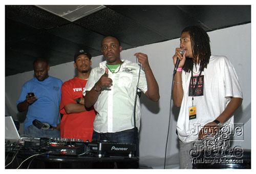 red_eye_atl_2008-015