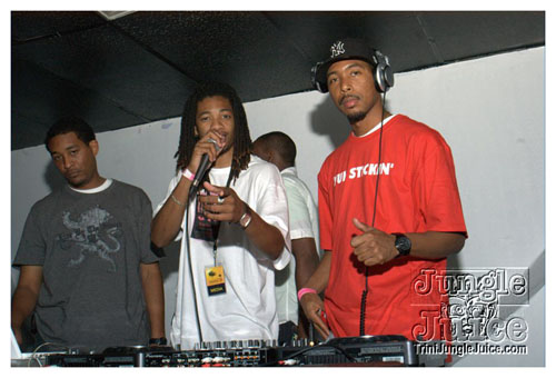 red_eye_atl_2008-017