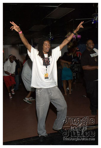 red_eye_atl_2008-021