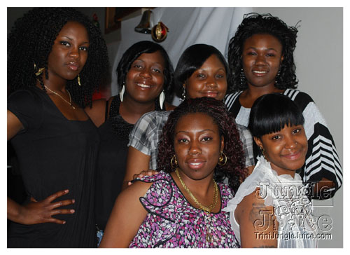 soca_under_de_mistletoe_dec6-017