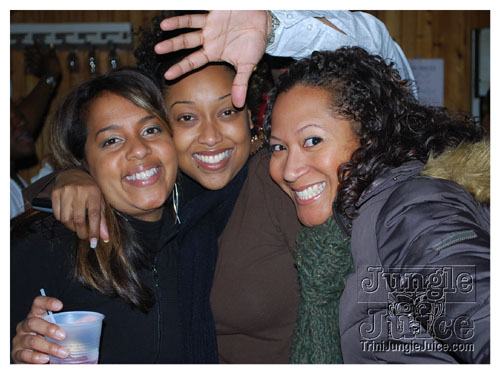 soca_under_de_mistletoe_dec6-020