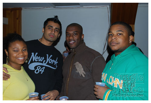 soca_under_de_mistletoe_dec6-022