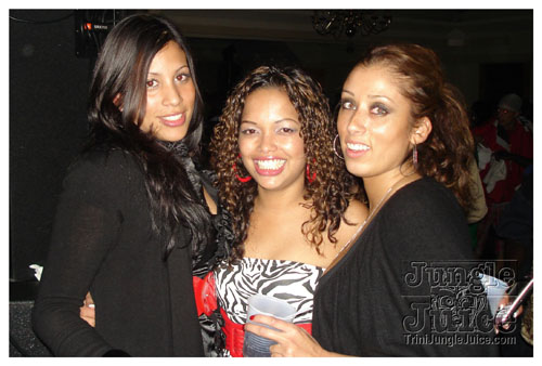 soca_under_de_mistletoe_dec6-030