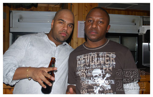 soca_under_de_mistletoe_dec6-035