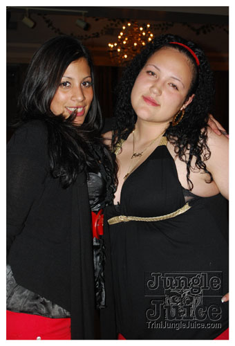 soca_under_de_mistletoe_dec6-040