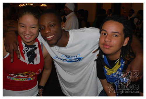 soca_under_de_mistletoe_dec6-051