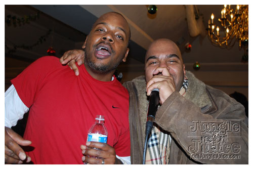 soca_under_de_mistletoe_dec6-055