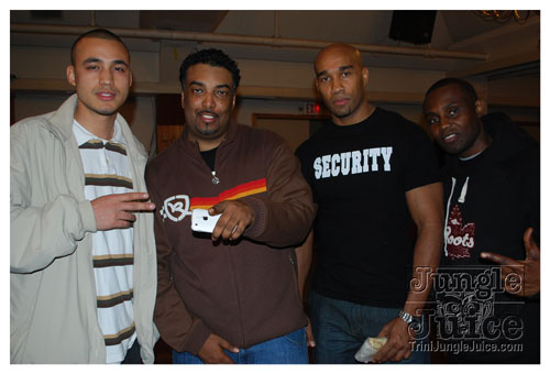 soca_under_de_mistletoe_dec6-080