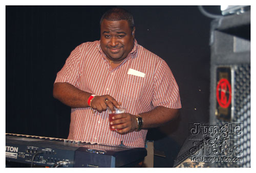 soca_or_die_pt_1_08-0136