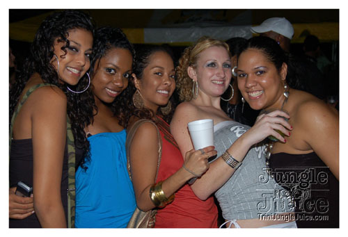 mango_coolerfete_2k8-003