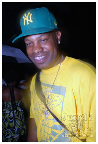 under_the_trees_2008-039