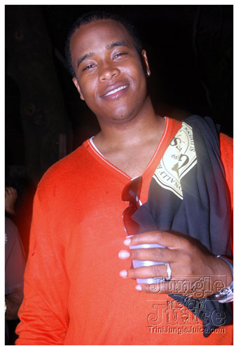 under_the_trees_2008-047