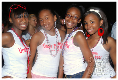 under_the_trees_2008-049