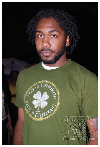 under_the_trees_2008-079