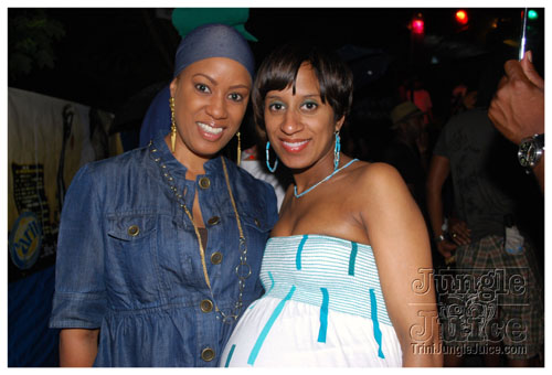 under_the_trees_2008-082