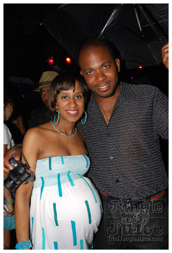 under_the_trees_2008-083