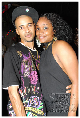 under_the_trees_2008-101