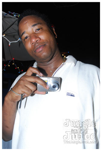 under_the_trees_2008-120