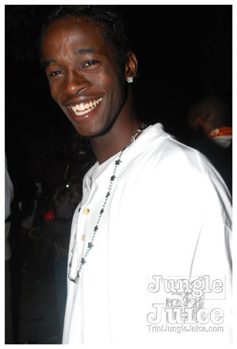 under_the_trees_2008-122