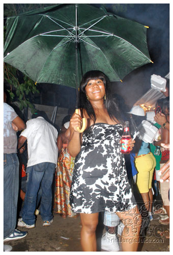 under_the_trees_2008-125