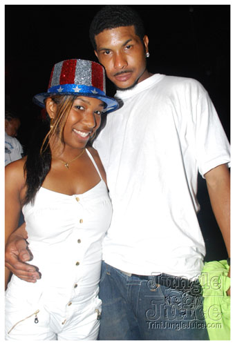 under_the_trees_2008-130