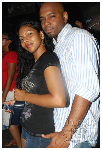 under_the_trees_2008-135