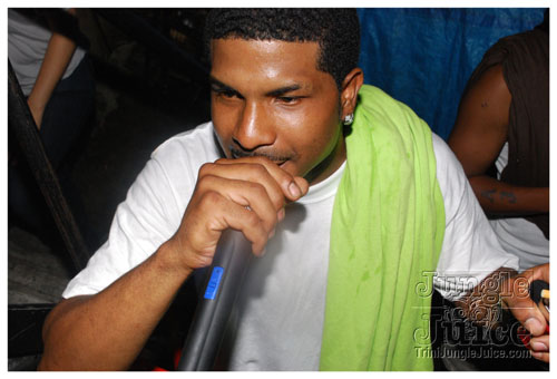 under_the_trees_2008-138