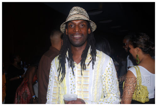 vale_bfast_party_ny_aug30-011