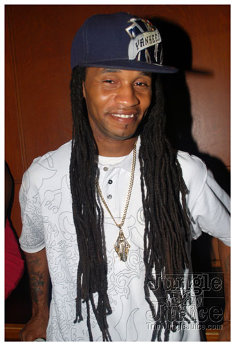 vale_bfast_party_ny_aug30-026