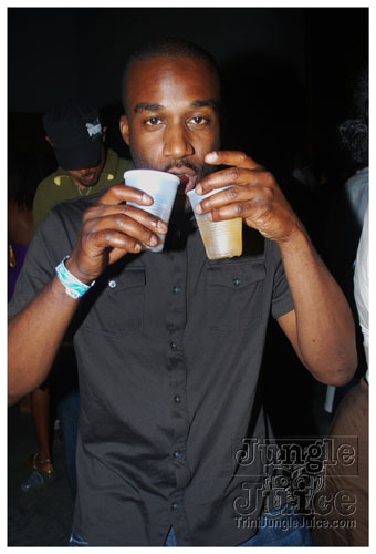 vale_bfast_party_ny_aug30-070