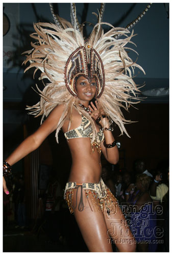 vale_bfast_party_ny_aug30-116