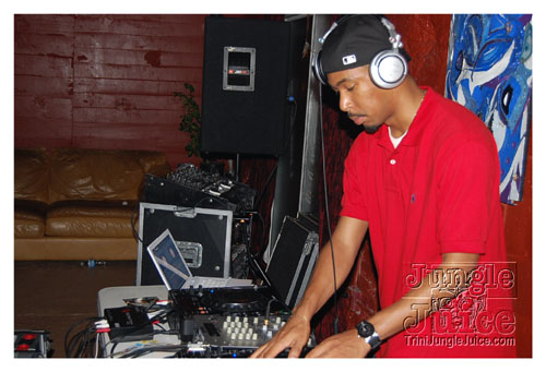 we_kinda_ting_launch_2k8-012