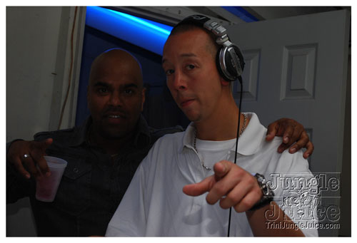 wednesday_on_the_roof_08-35