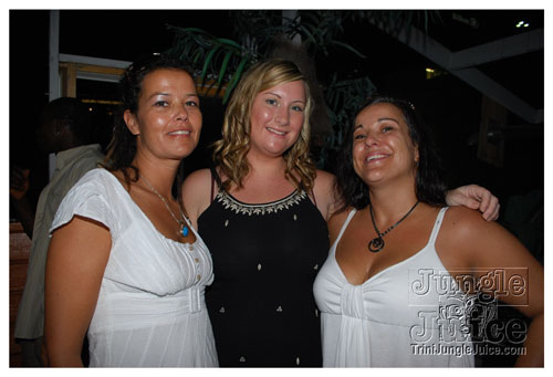 wednesday_on_the_roof_08-56