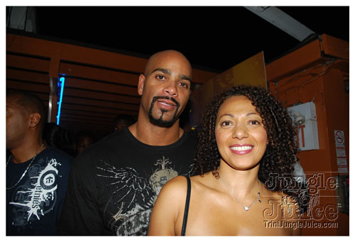 wednesday_on_the_roof_08-58