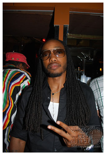 wednesday_on_the_roof_08-67