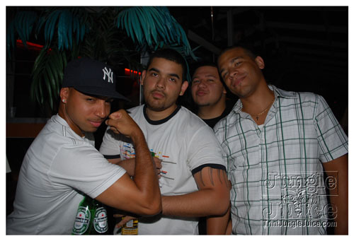 wednesday_on_the_roof_08-71