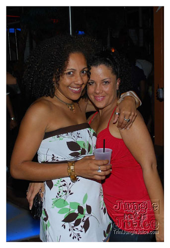 wednesday_on_the_roof_08-76