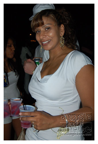 xclusv_creamsicle_2008-032