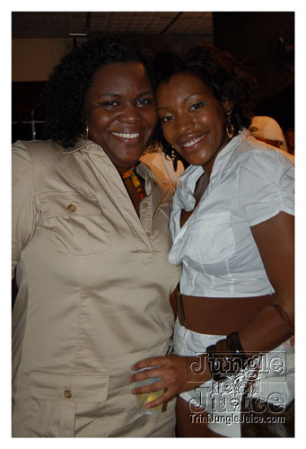 xclusv_creamsicle_2008-087